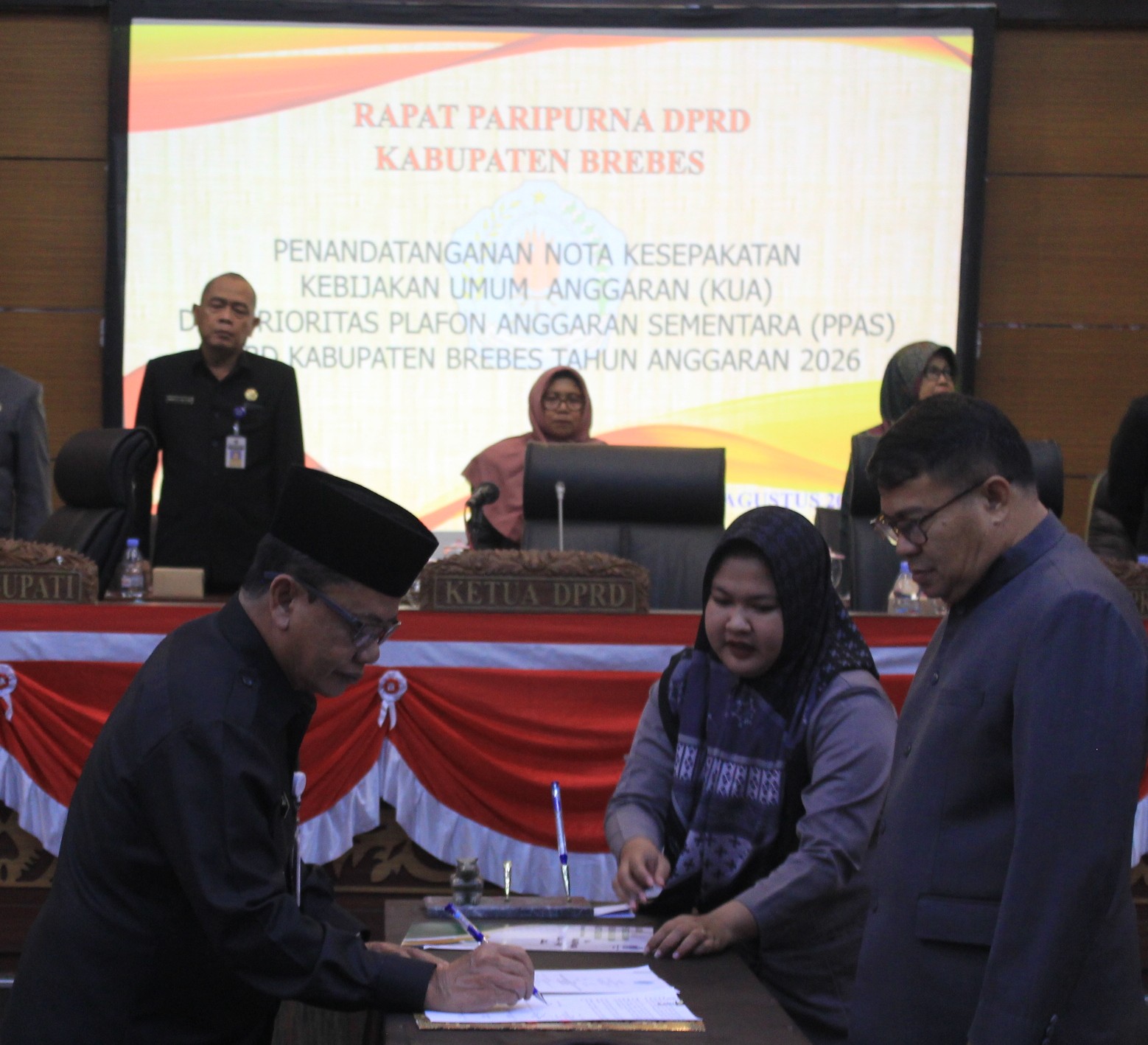 DPRD Brebes Tandatangani KUA-PPAS APBD 2026